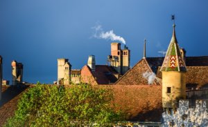 Photo couleur représentant la ville de Neuchâtel